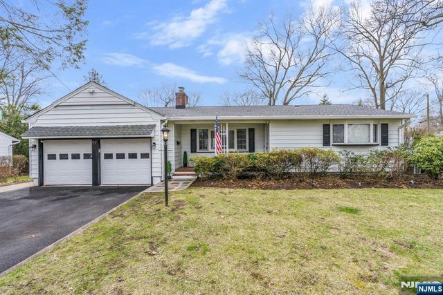 59 Colgate Avenue, Wyckoff, NJ 07481