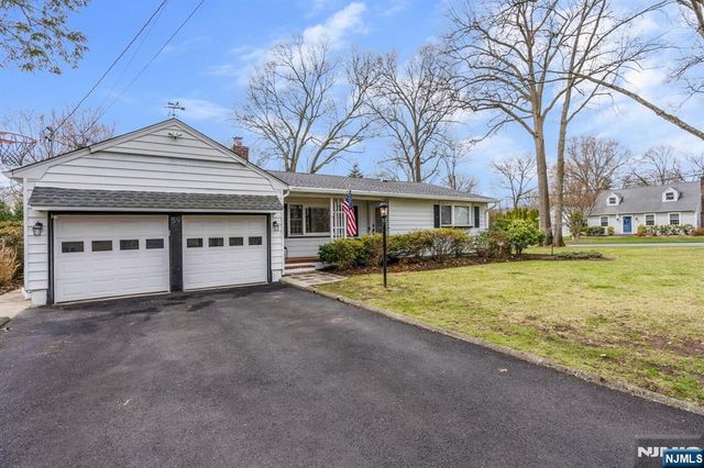 59 Colgate Avenue, Wyckoff, NJ 07481