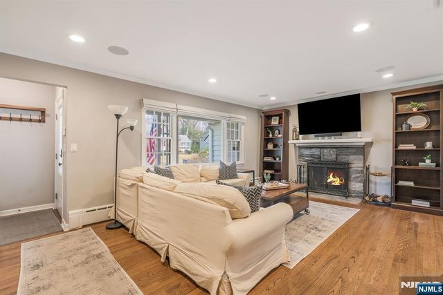 59 Colgate Avenue, Wyckoff, NJ 07481