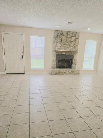 5810 Twisted Pine Court D, Houston, TX 77039