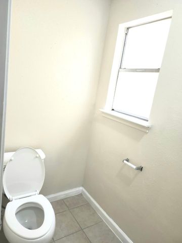 5810 Twisted Pine Court D, Houston, TX 77039