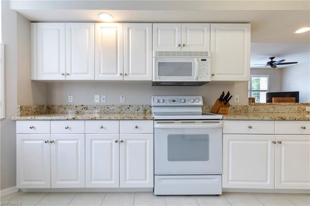 28052 Palmas Grandes LN 101, Bonita Springs, FL 34135