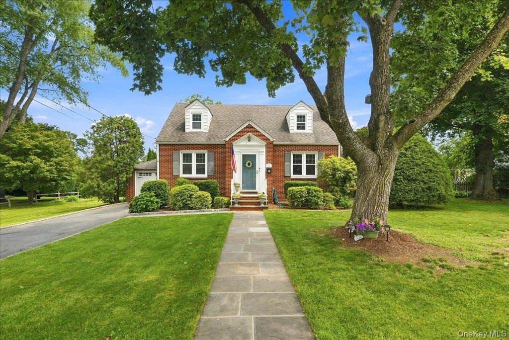 332 Kelly Street, Hawthorne, NY 10532 — exterior