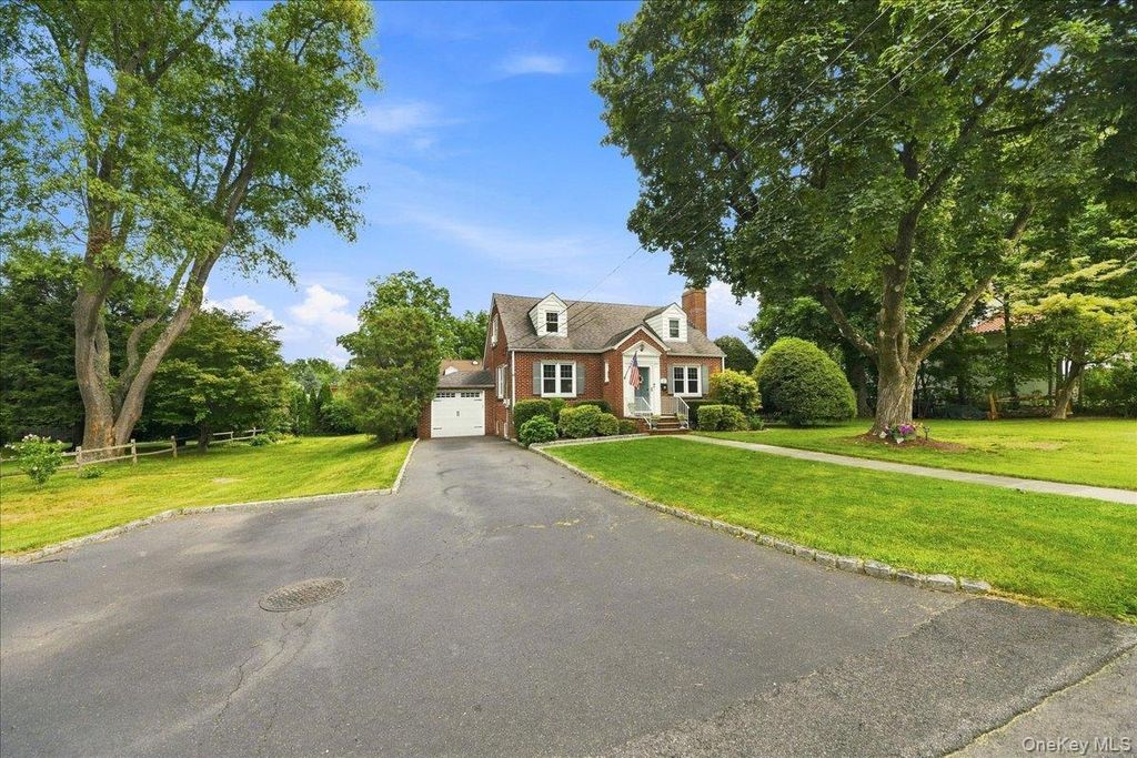 332 Kelly Street, Hawthorne, NY 10532 — photo 3