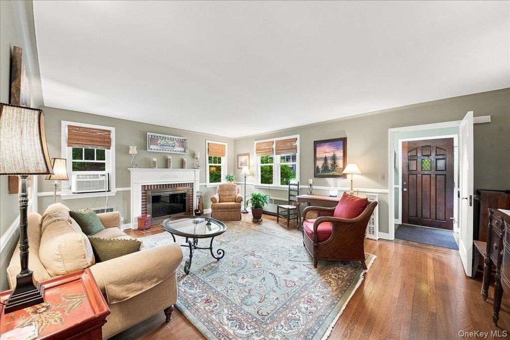 332 Kelly Street, Hawthorne, NY 10532 — photo 4