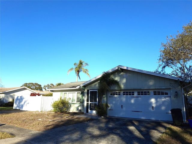 9305 120TH LANE, Seminole, FL 33772