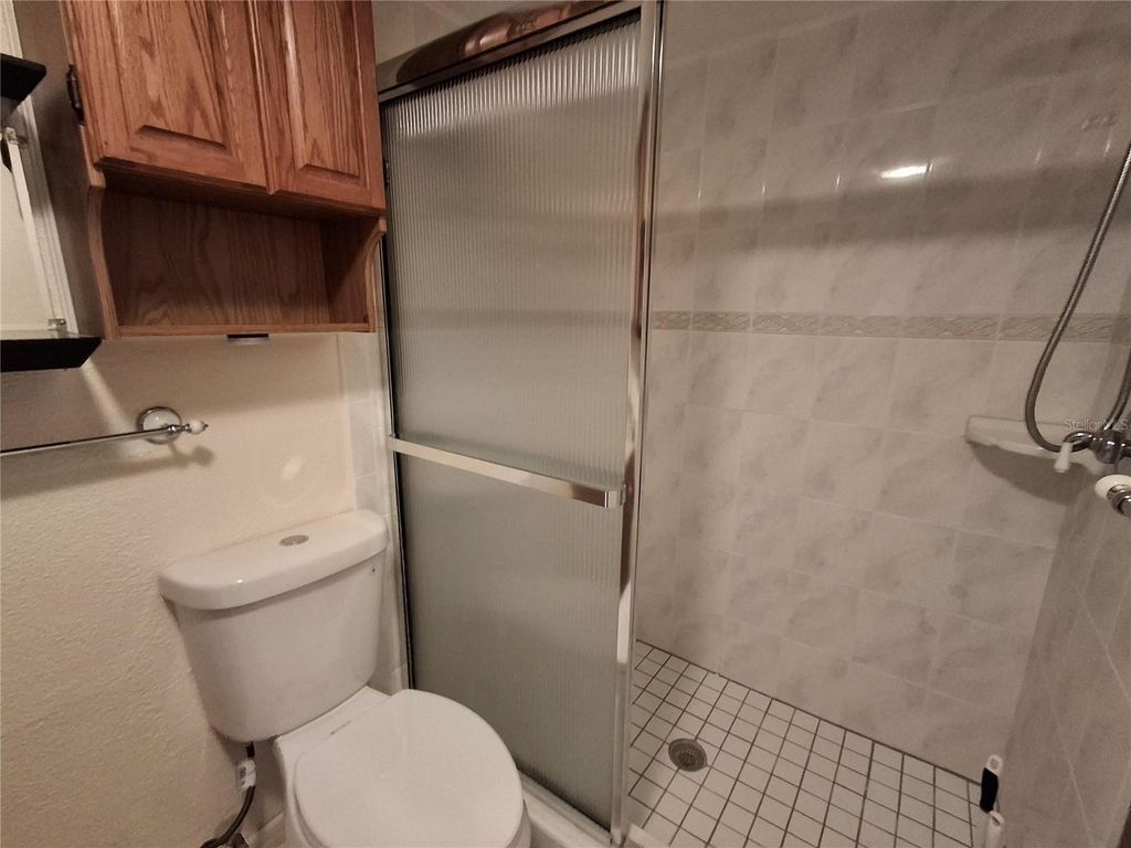 Image 21 of property listing at 9305 120TH LANE, Seminole, FL 33772