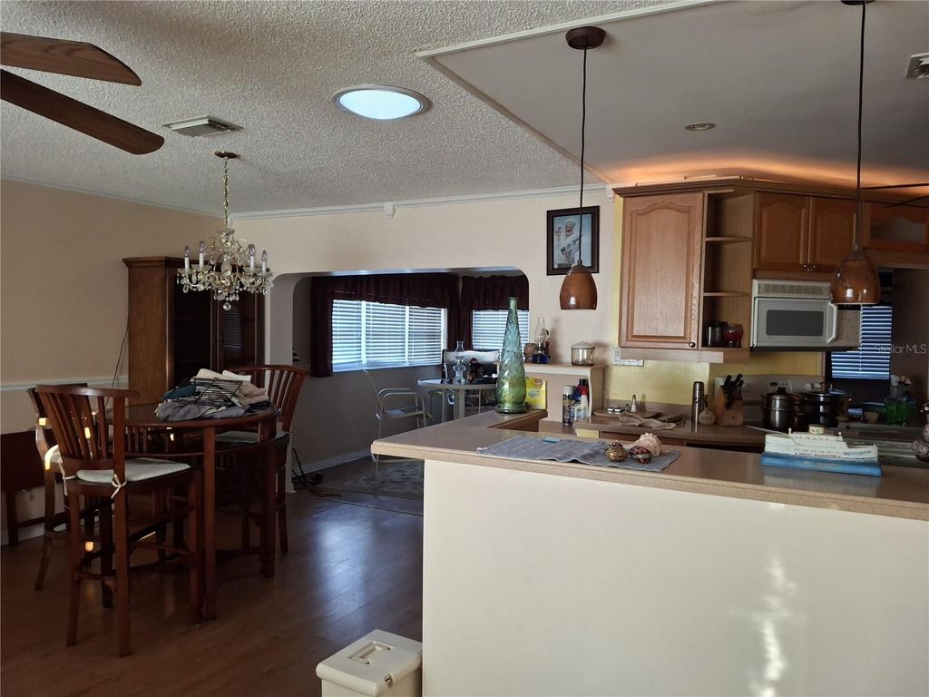 Image 10 of property listing at 9305 120TH LANE, Seminole, FL 33772