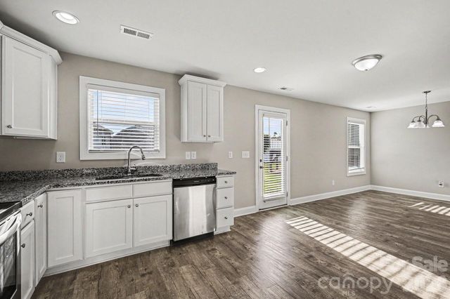 1573 Mayfair Drive, Conover, NC 28613