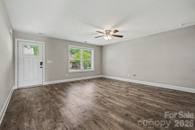 1573 Mayfair Drive, Conover, NC 28613
