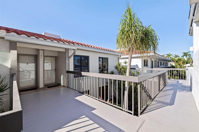 6365 BAHIA DEL MAR BOULEVARD 212, St Petersburg, FL 33715