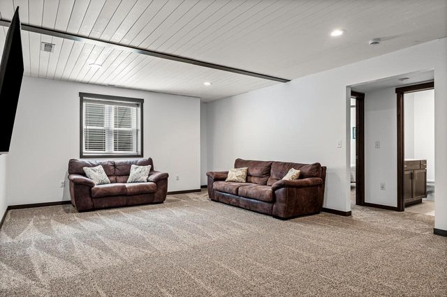 1610 Fox Glove STREET, Holmen, WI 54636