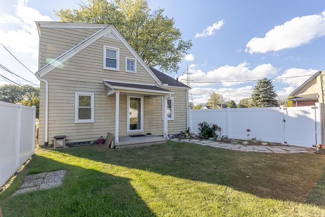 5404 Lewis Avenue, Toledo, OH 43612