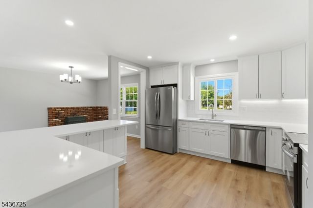 10 Red Oak Way, Bridgewater Twp., NJ 08807