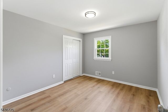 10 Red Oak Way, Bridgewater Twp., NJ 08807
