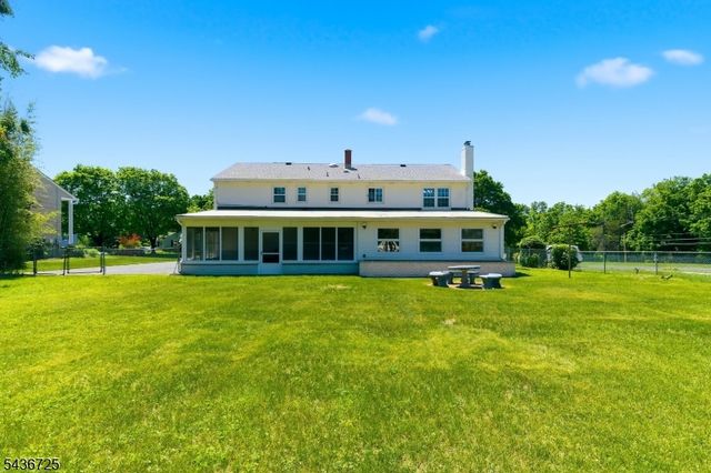 10 Red Oak Way, Bridgewater Twp., NJ 08807