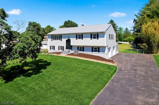 10 Red Oak Way, Bridgewater Twp., NJ 08807