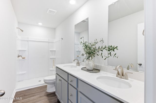 618 Sandy Hollow Drive, Jacksonville, NC 28540