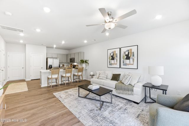 618 Sandy Hollow Drive, Jacksonville, NC 28540