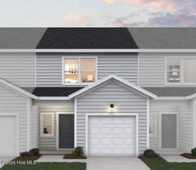 618 Sandy Hollow Drive, Jacksonville, NC 28540