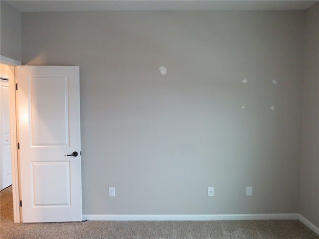 1414 Deer Creek Crossing Dr, Cecil, PA 15317