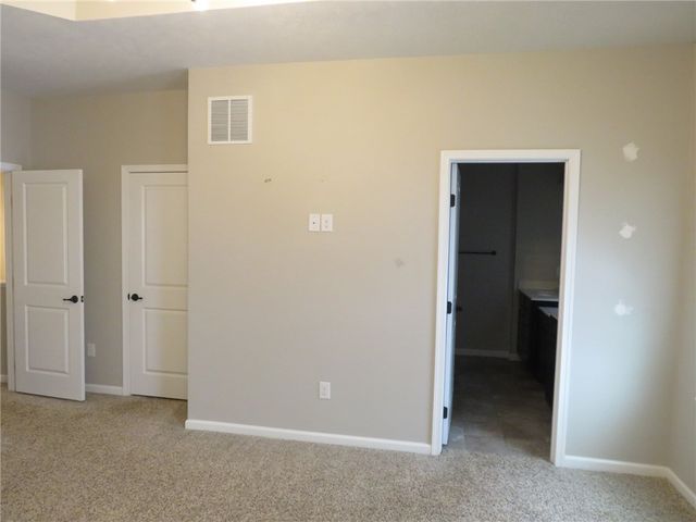 1414 Deer Creek Crossing Dr, Cecil, PA 15317