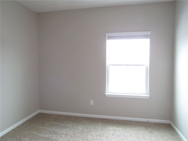 1414 Deer Creek Crossing Dr, Cecil, PA 15317