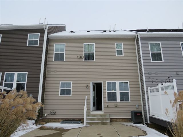 1414 Deer Creek Crossing Dr, Cecil, PA 15317