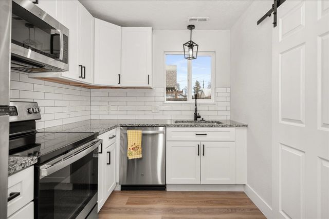 2807 W MALLON Ave, Spokane, WA 99201