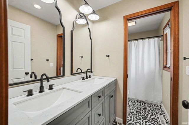 12392 Diamond Drive, Plymouth, IN 46563