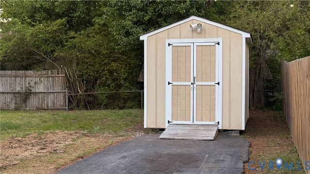 9806 Gardenia Dr, Henrico, VA 23228
