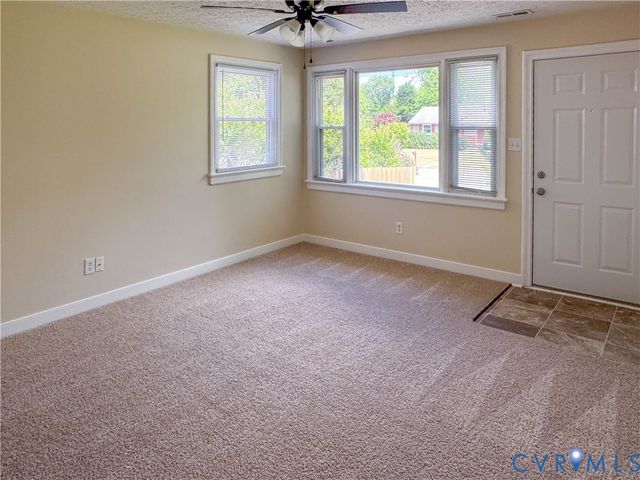 9806 Gardenia Dr, Henrico, VA 23228