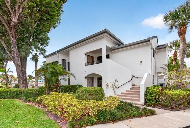 7485 Glendevon Lane 1105, Delray Beach, FL 33446