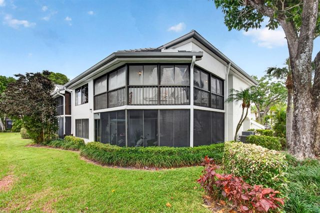 7485 Glendevon Lane 1105, Delray Beach, FL 33446