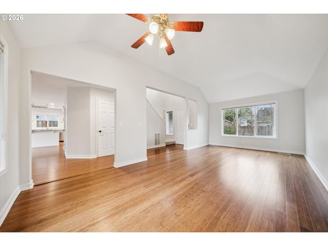 892 Se 54TH Ave, Hillsboro, OR 97123