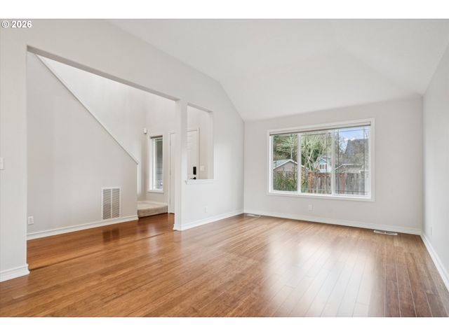 892 Se 54TH Ave, Hillsboro, OR 97123