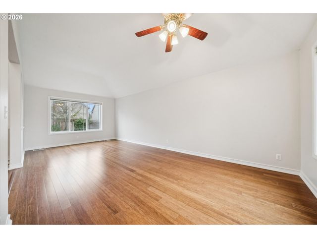 892 Se 54TH Ave, Hillsboro, OR 97123