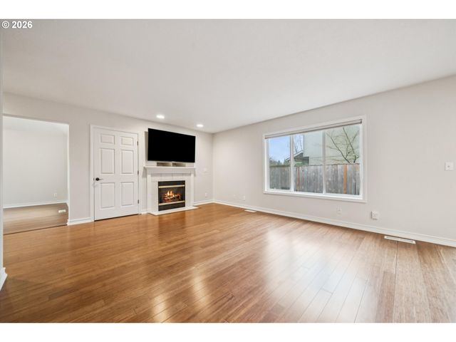 892 Se 54TH Ave, Hillsboro, OR 97123