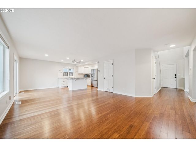 892 Se 54TH Ave, Hillsboro, OR 97123