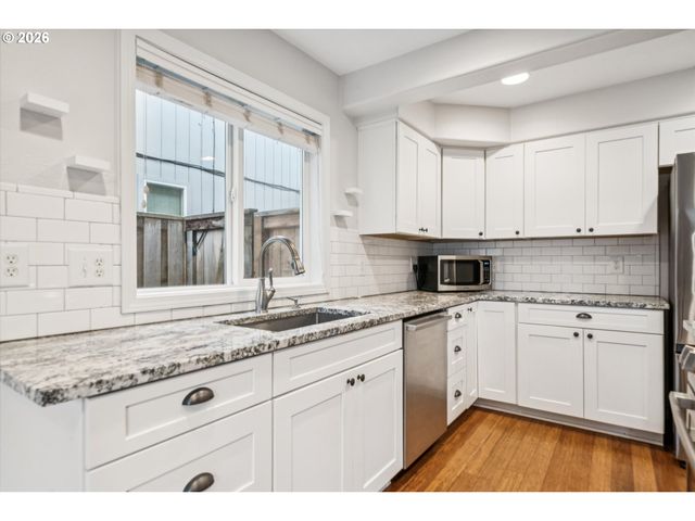 892 Se 54TH Ave, Hillsboro, OR 97123