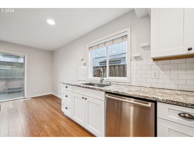 892 Se 54TH Ave, Hillsboro, OR 97123