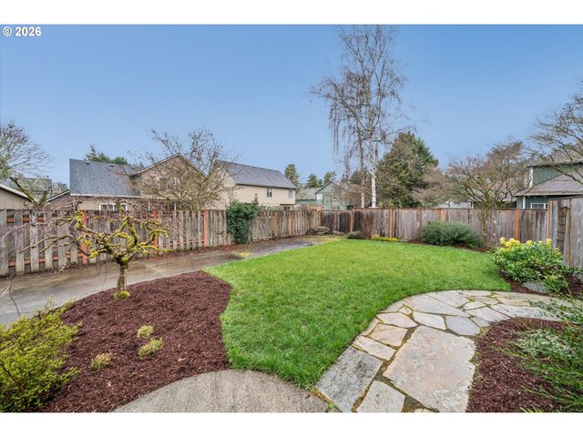 892 Se 54TH Ave, Hillsboro, OR 97123