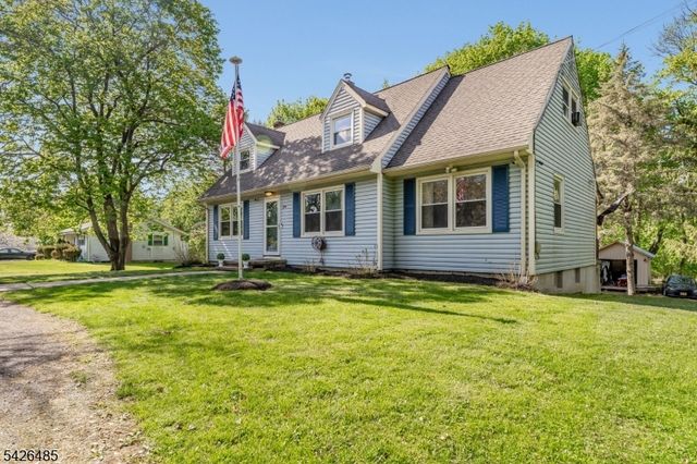 24 High St, Bloomsbury Boro, NJ 08804