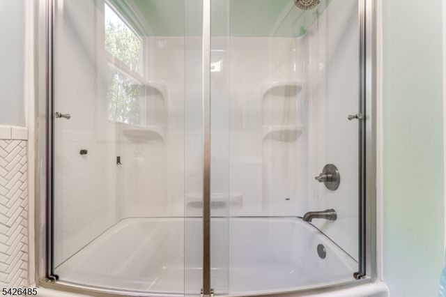 24 High St, Bloomsbury Boro, NJ 08804