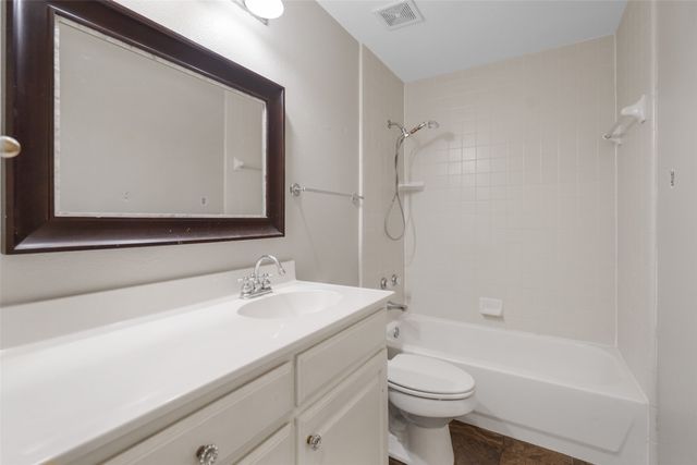 4919 Saddleback Road, Arlington, TX 76017