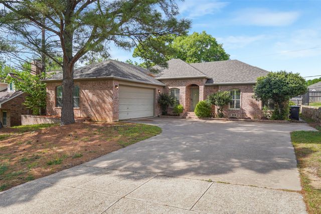 4919 Saddleback Road, Arlington, TX 76017