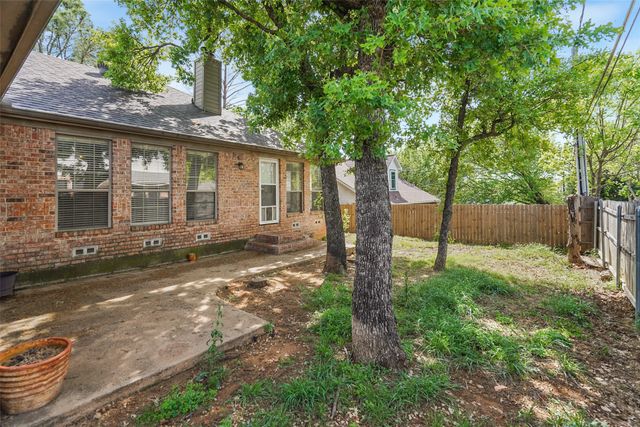 4919 Saddleback Road, Arlington, TX 76017