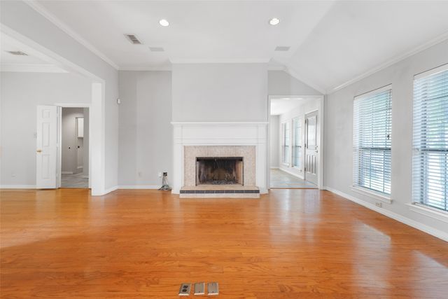 4919 Saddleback Road, Arlington, TX 76017