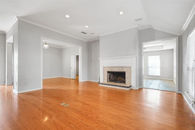 4919 Saddleback Road, Arlington, TX 76017