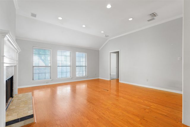 4919 Saddleback Road, Arlington, TX 76017